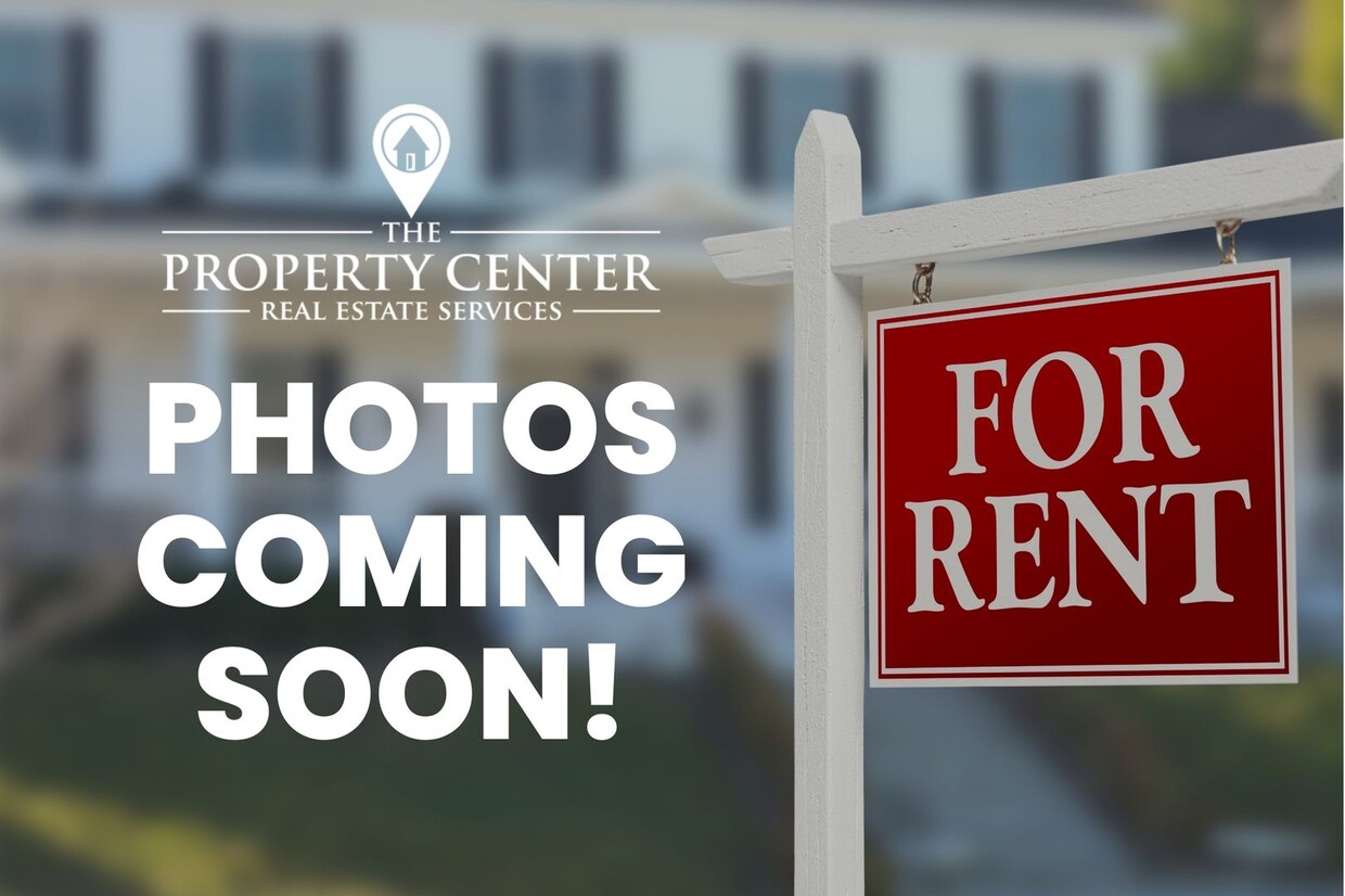 Foto principal - Renovated 3-Bed Gem with Modern Touches Ne...