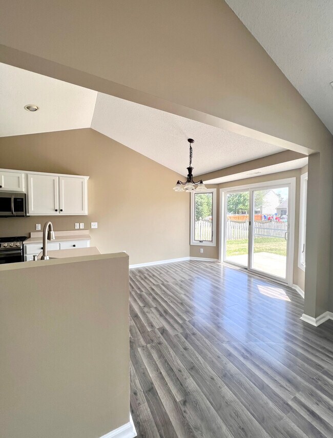 Foto del edificio - 9488 Fenwick Ln