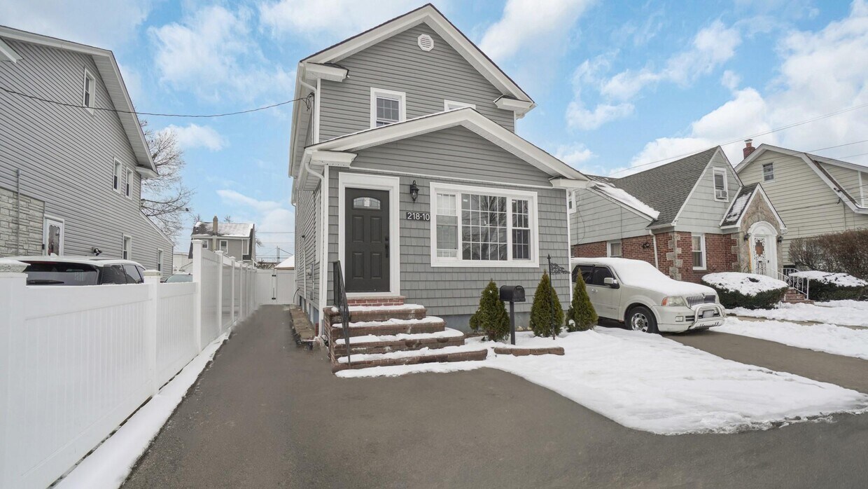 Foto principal - 218-10 133rd Ave