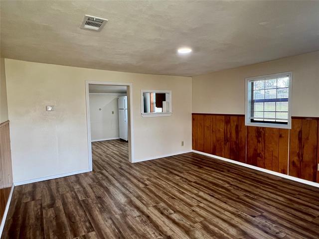 Foto del edificio - 1529 S Nursery Rd