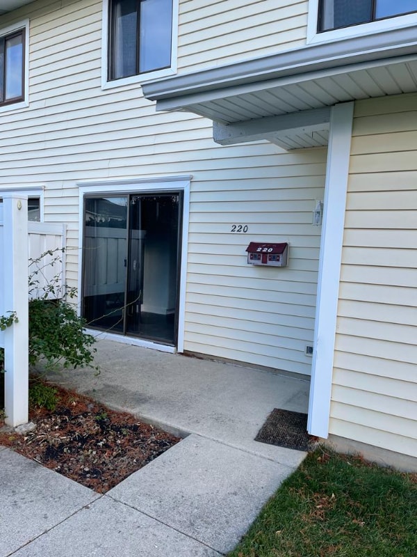 Foto principal - 220 N Waterford Dr