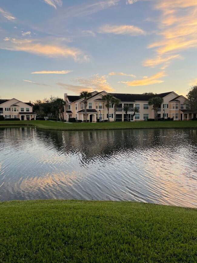 Building Photo - Palm Estates