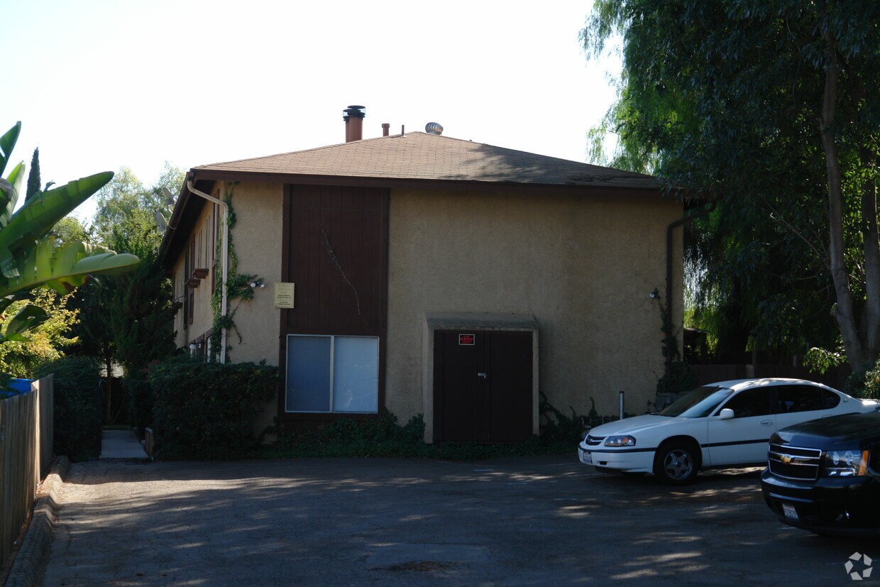 3611 S Barcelona St, Spring Valley, CA 91977 Apartments in Spring