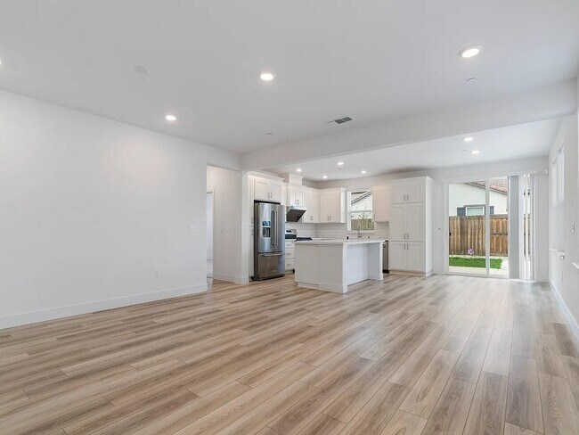 Foto del edificio - 8333 Kyler Rd