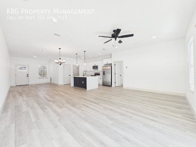 Building Photo - 16985 SW 40th Cir