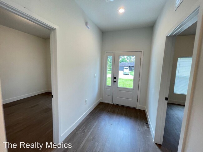 Foto del edificio - 4 br, 2 bath House - 571 Dixon Rd NW