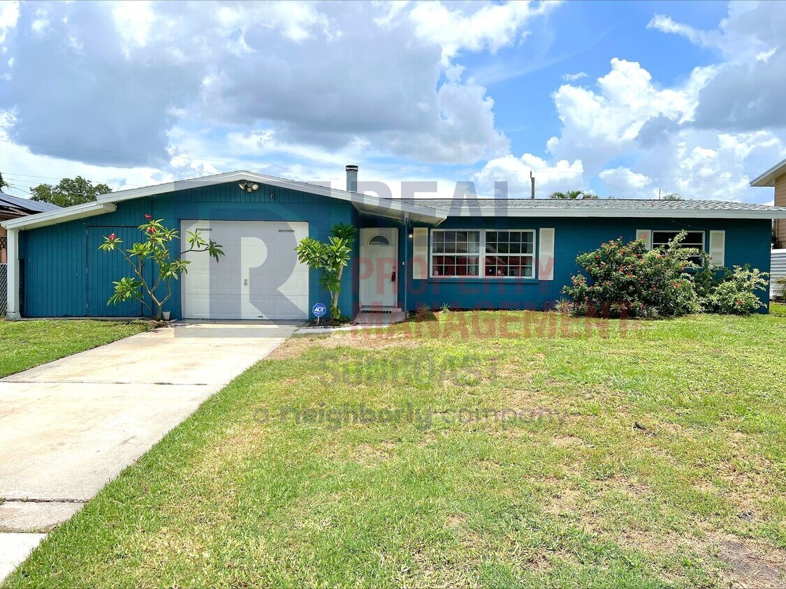Primary Photo - 5715 Nutmeg Ave