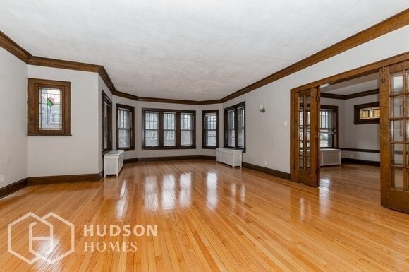 Foto del edificio - 6801 S Crandon Ave