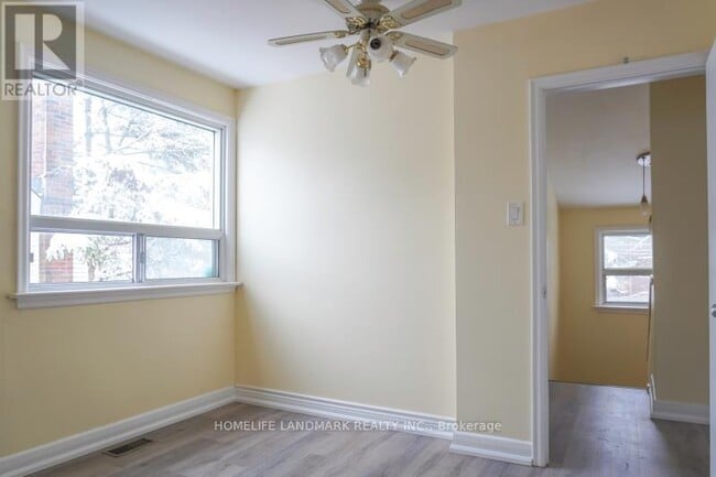 Building Photo - 48 Greylawn Crescent