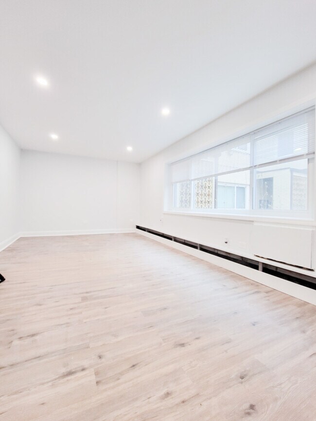 Foto del edificio - 6721 N Hermitage Ave