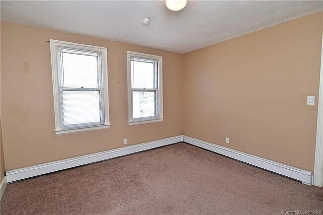 Foto del edificio - 83 Kneen St