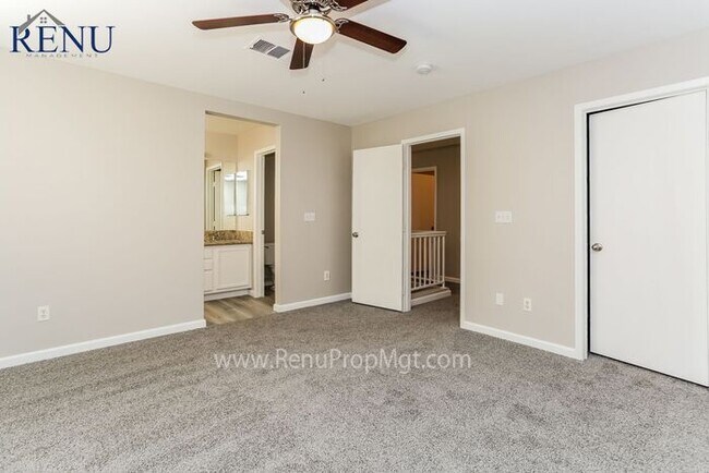 Foto del edificio - AVAILABLE NOW!! $350 OFF FIRST MONTH!