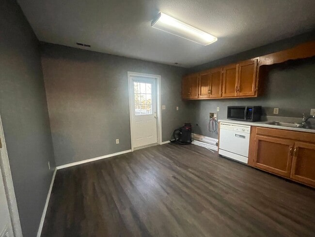 Building Photo - OK 1109-20