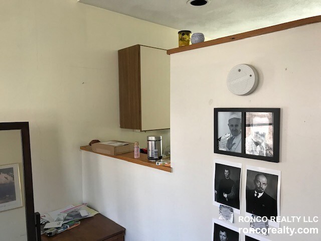 Building Photo - 451 Park Dr
