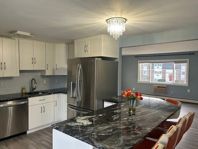 Building Photo - 37 Will Dr