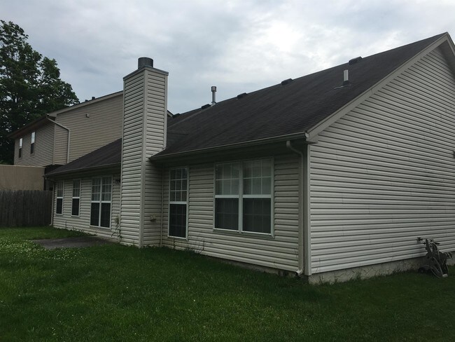 Foto del edificio - 9041 Black Powder Ln