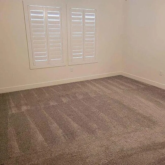 Foto del edificio - End Unit 3 Bedroom Townhome