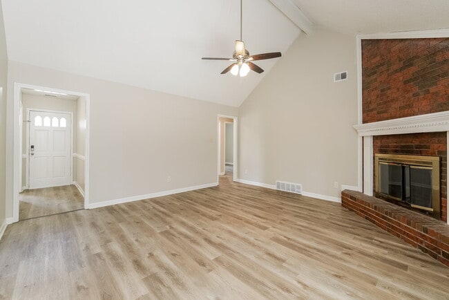 Building Photo - 488 Mysen Dr