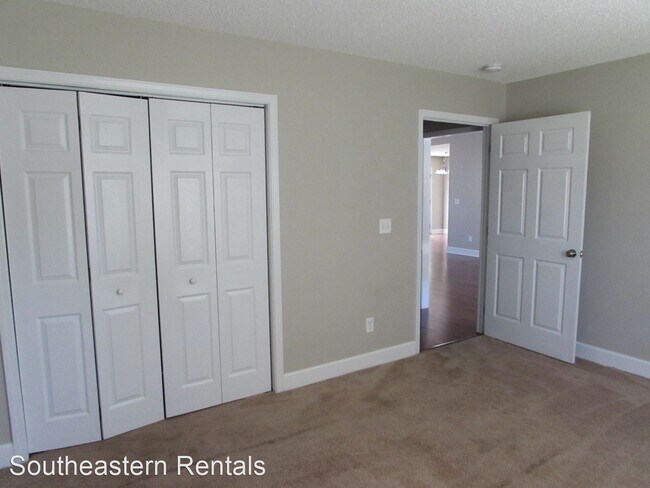 Building Photo - 2 br, 2 bath House - 840 Sliding Rock