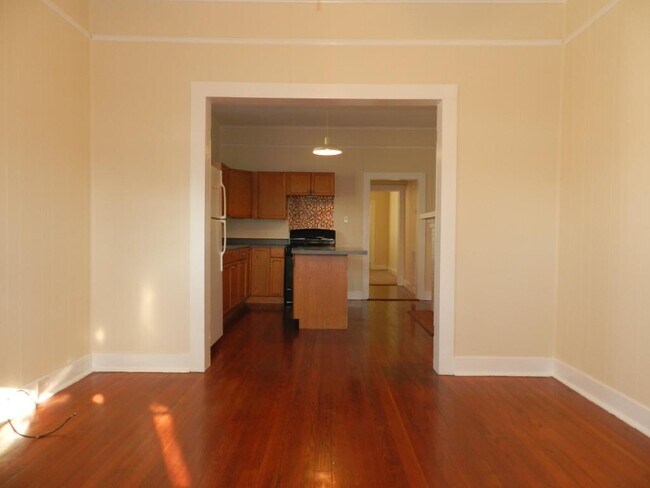 Foto del edificio - 329 N Bernadotte St