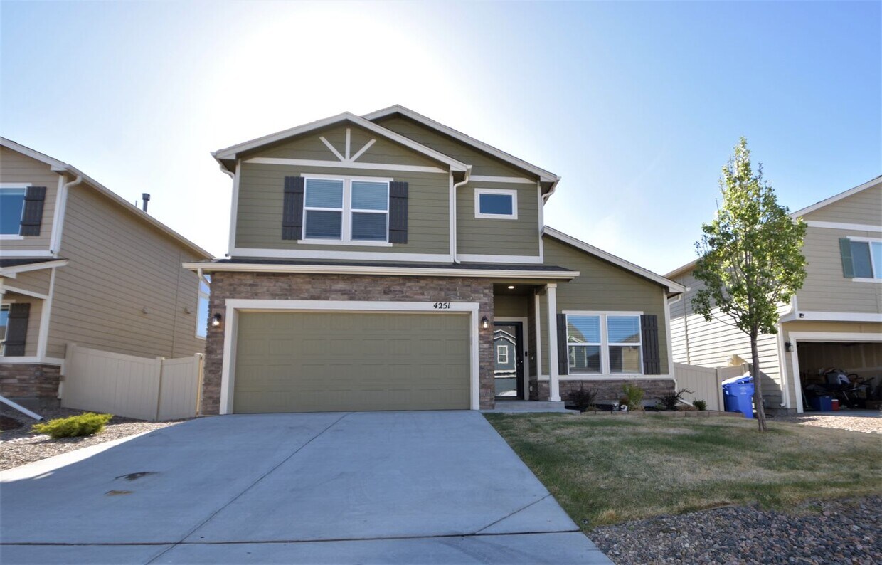 Primary Photo - 4251 Prairie Agate Dr