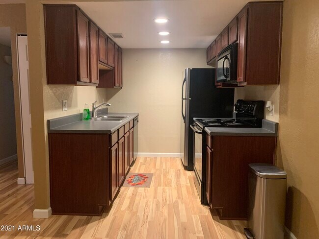 Foto del edificio - 3402 N 32nd St