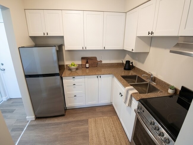 Building Photo - Sandwich Street Apartments