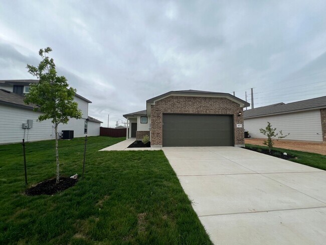 Building Photo - Beautiful 3/2 home in Hannah Heights