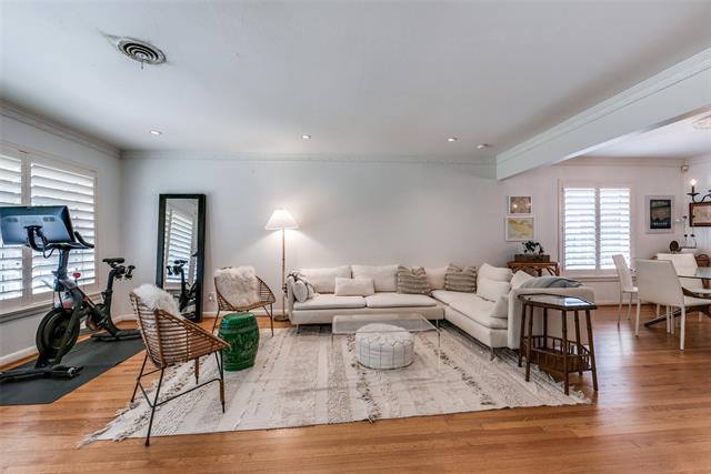 Foto del edificio - 6145 Monticello Ave