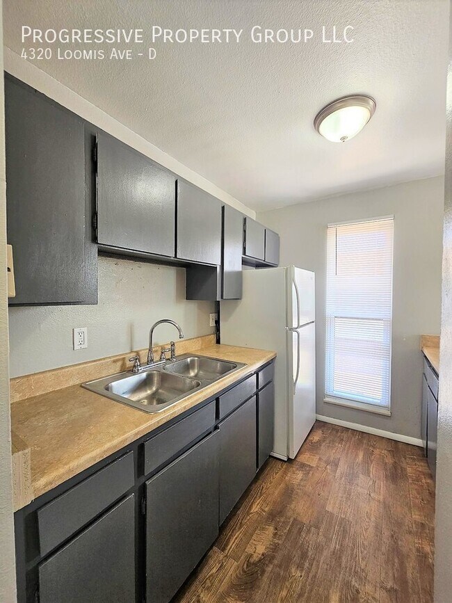 Building Photo - MOVE IN SPECIAL: First Months Rent FREE! C...