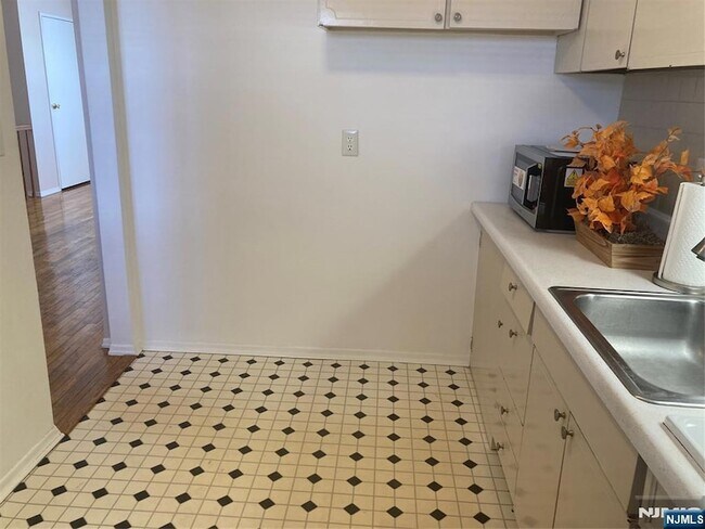 Foto del edificio - 1251 Valley Rd