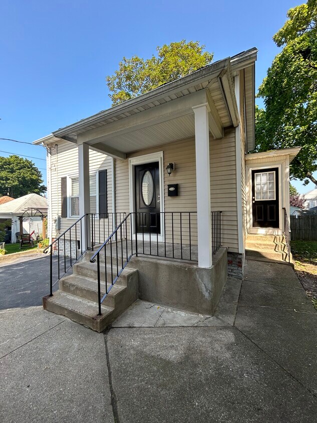 Primary Photo - 46 Hillside Ave