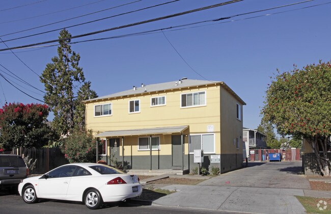 Building Photo - 625 Laurel St