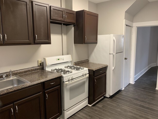 Foto del edificio - 2610 Oswego Ave