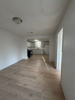Building Photo - 3216 2nd St