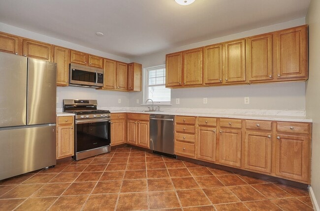 Building Photo - 205 Halladay St