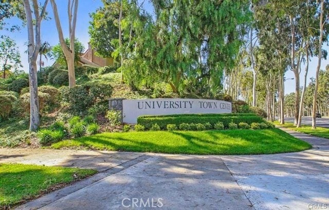 Foto principal - 341 Stanford Ct