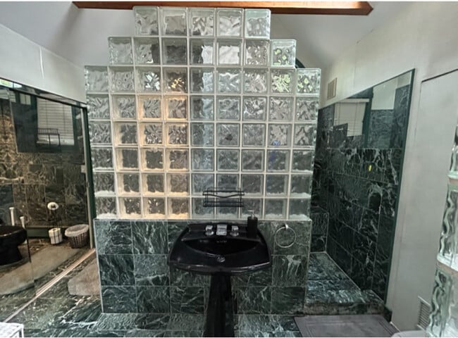 Foto del edificio - 109 72nd St