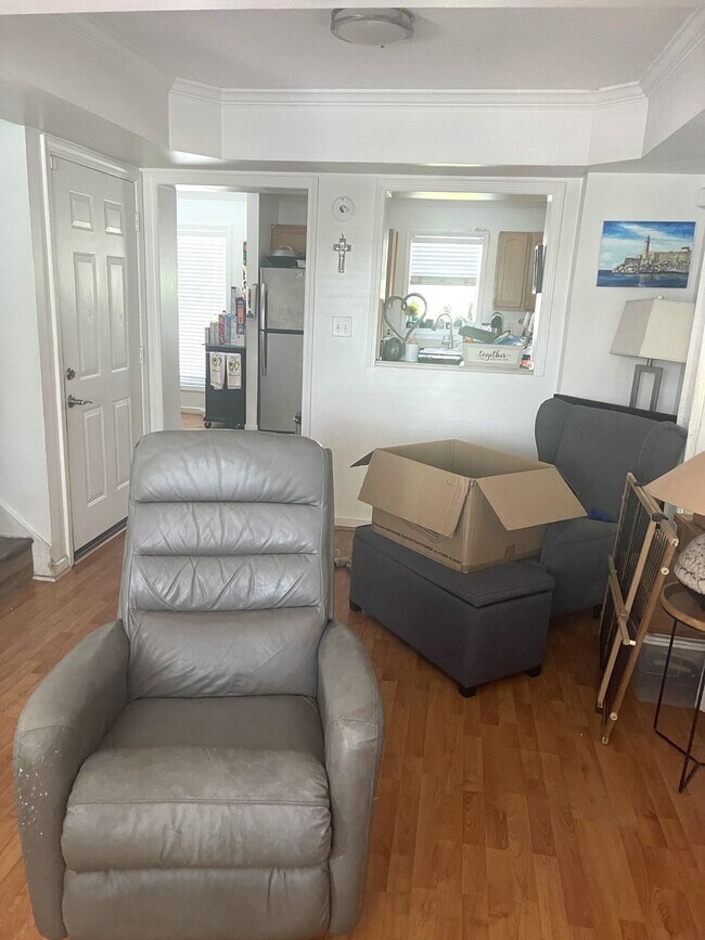 374 73rd St 6, Marathon, FL 33050 House for Rent in Marathon, FL