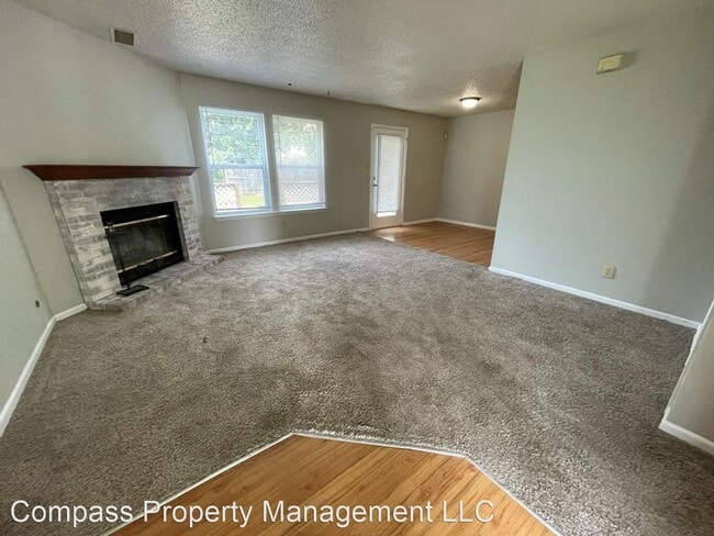 Building Photo - 3 br, 2.5 bath House - 1138 Freemont Lane