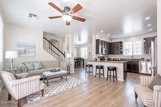 Building Photo - 445 W Mountain Sage Dr