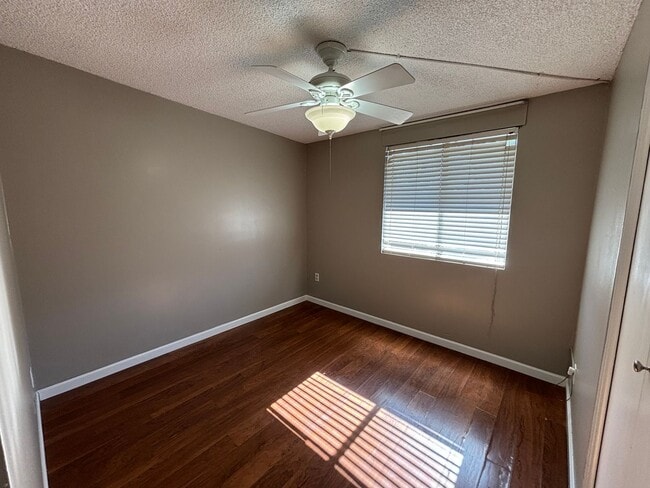 Building Photo - 4007 S Winter Palm Dr