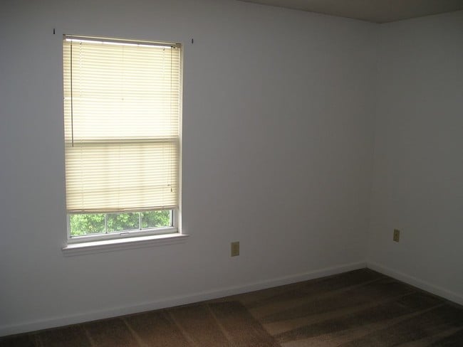 Building Photo - 114 Pennie Layne
