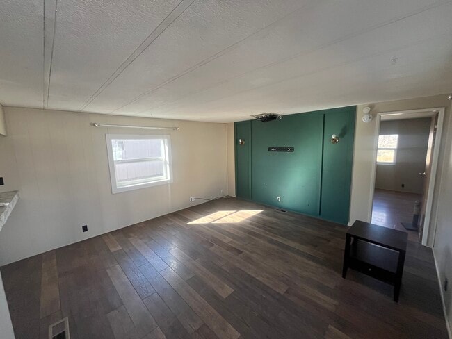 Building Photo - 2417 2nd St S