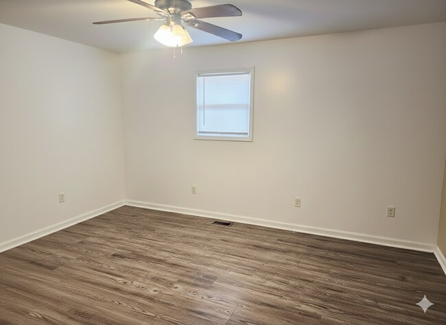 Sala de estar - 286 Newridge Ave