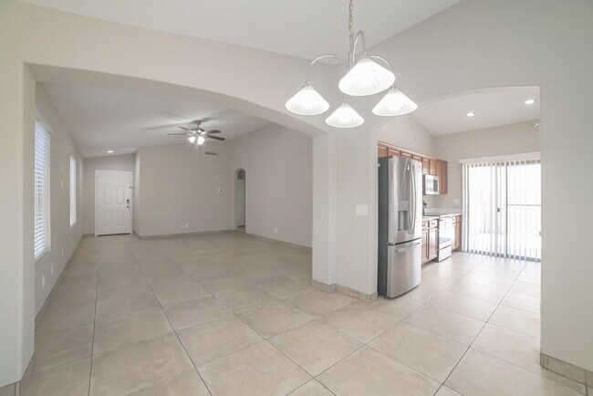 Foto del edificio - 11476 W Madisen Ellise Dr