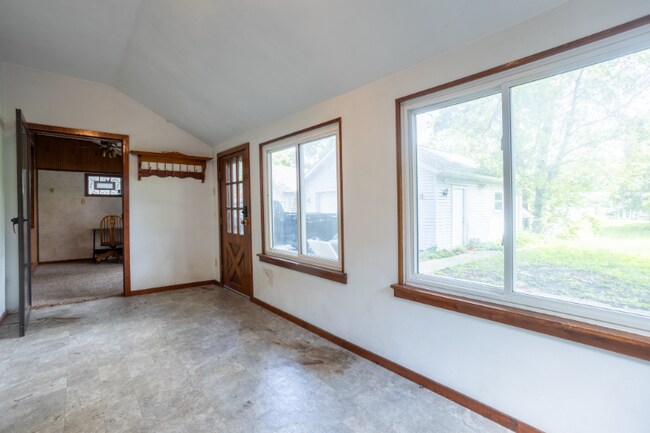 Building Photo - 1120 Williams St