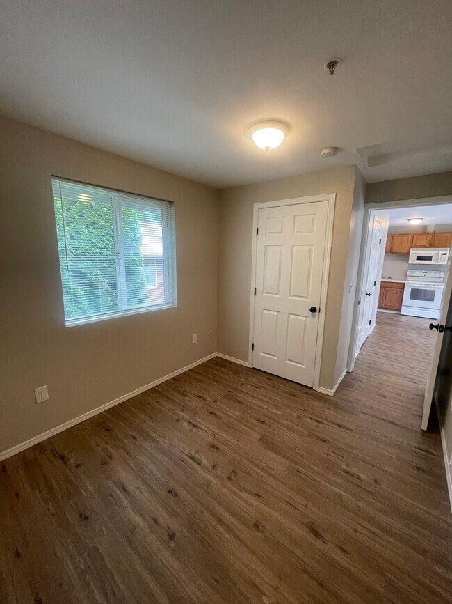 Foto del edificio - 6043 NE Simpson St