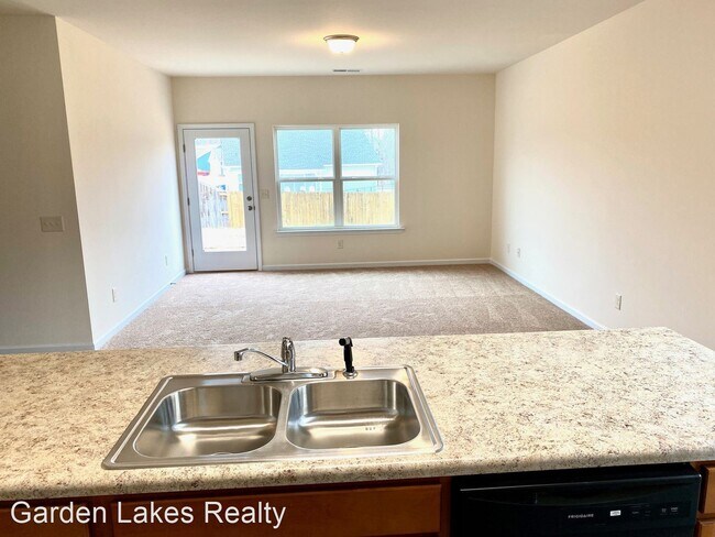 Foto del edificio - 3 br, 2 bath House - 19 Applewood Drive
