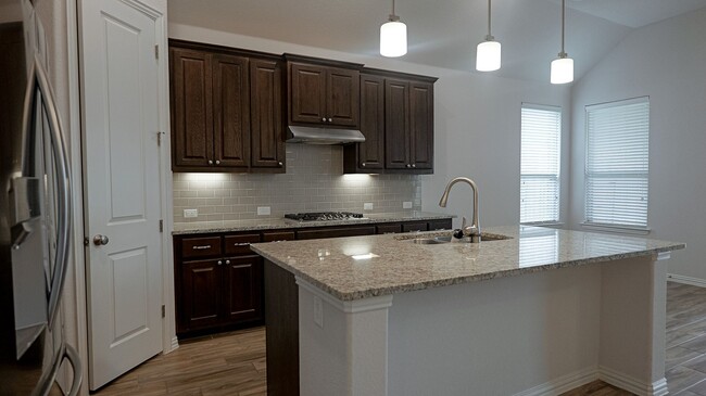 Building Photo - Clean Paloma Lake Rental in Round Rock, TX